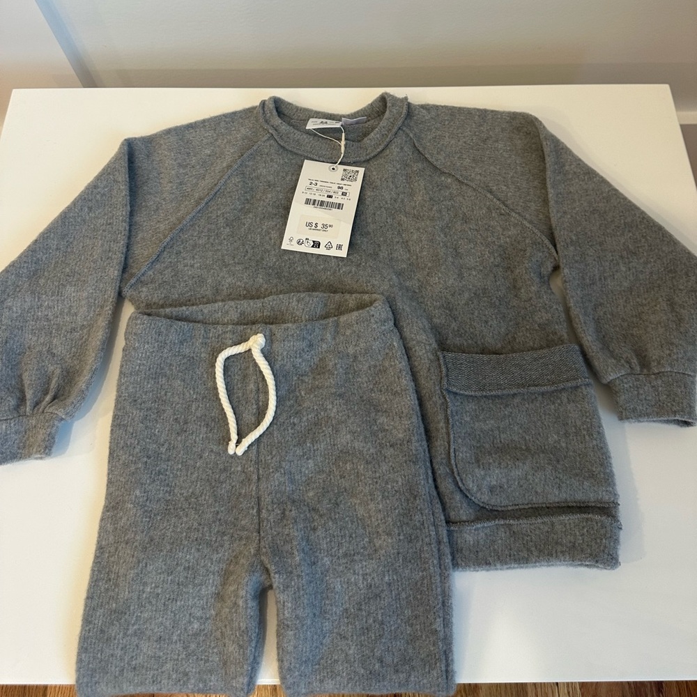 Girls Zara two piece set. NWT